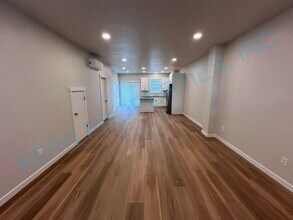 8556 SE Lafayette St in Portland, OR - Building Photo - Building Photo