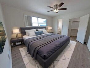 1335 S Carmelina Ave in Los Angeles, CA - Foto de edificio - Building Photo