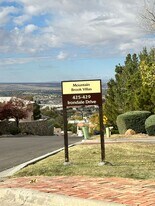 425 Irondale Dr in El Paso, TX - Building Photo