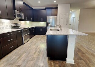11735 Albatross Ln in Riverview, FL - Foto de edificio - Building Photo