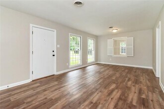 5416 Hilltop Dr N in Mobile, AL - Building Photo - Building Photo