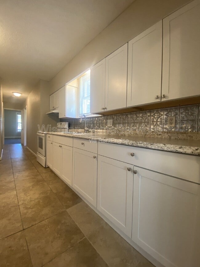 617 W Calhoun St in Macomb, IL - Building Photo - Building Photo