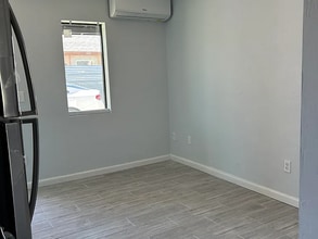 105 E Grant Rd in Tucson, AZ - Building Photo - Building Photo