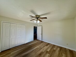 201 Seminole Cir in Loudon, TN - Building Photo - Building Photo