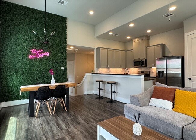property at 729 Janisch Rd