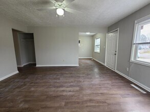 2166 Century Dr in Columbus, OH - Building Photo - Building Photo