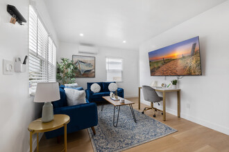 1336 Grove Ave in Imperial Beach, CA - Building Photo - Interior Photo