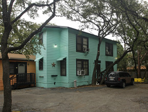 Southern Oaks in Austin, TX - Building Photo - Building Photo