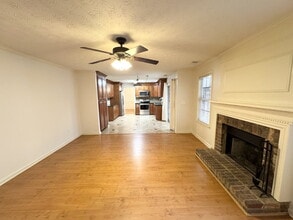 5212 Pine Branch Cir in Sugar Hill, GA - Building Photo - Building Photo