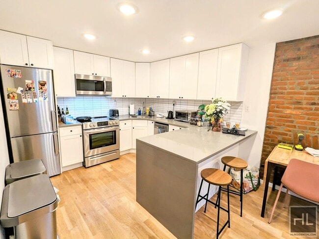 property at 386-386 6th Ave