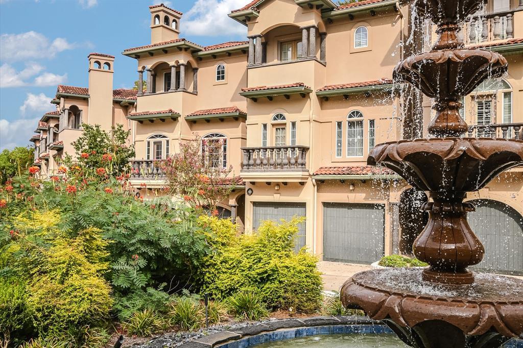 1529 Barton Springs Rd in Austin, TX - Building Photo