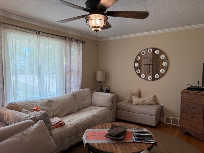 property at 1550 Old Seneca Rd