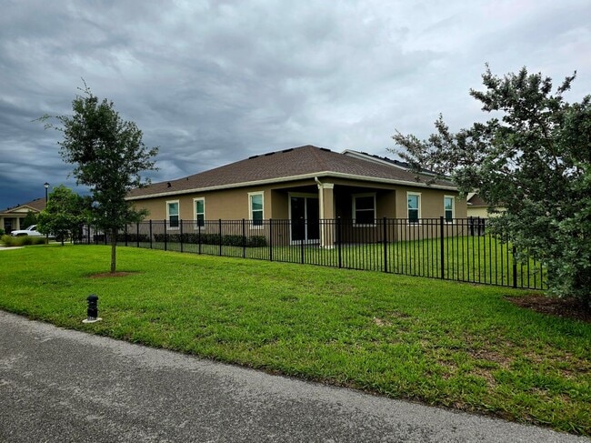 1083 Tangled Orchard Tr in Loxahatchee, FL - Building Photo - Building Photo