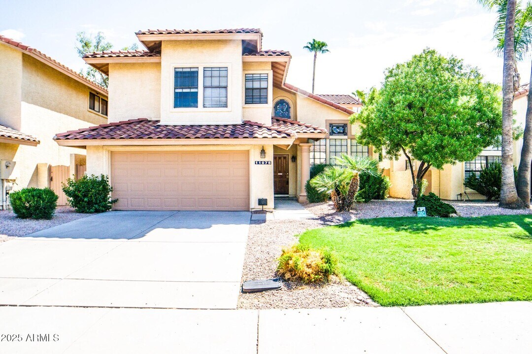 11675 N 91st Ln in Scottsdale, AZ - Foto de edificio