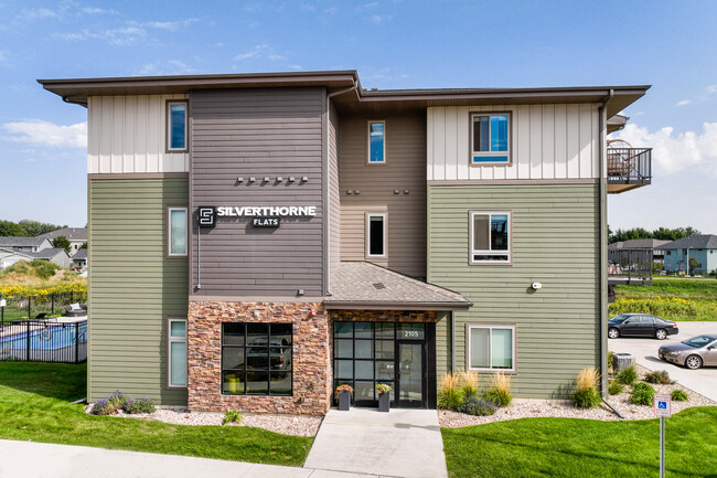 Silverthorne Flats in Sioux Falls, SD - Foto de edificio - Building Photo