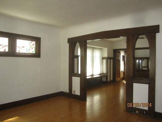 3013 N Murray Ave in Milwaukee, WI - Building Photo - Building Photo