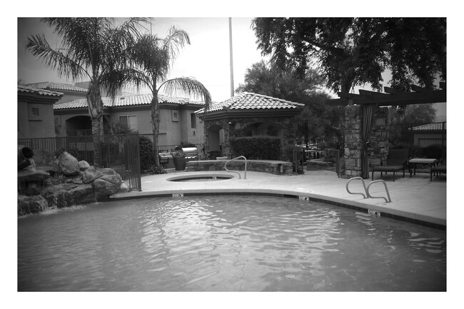 13700 N Fountain Hills Blvd, Unit 309 in Fountain Hills, AZ - Foto de edificio - Building Photo