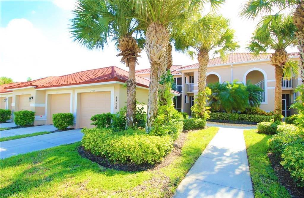 2820 Cypress Trace Cir in Naples, FL - Building Photo