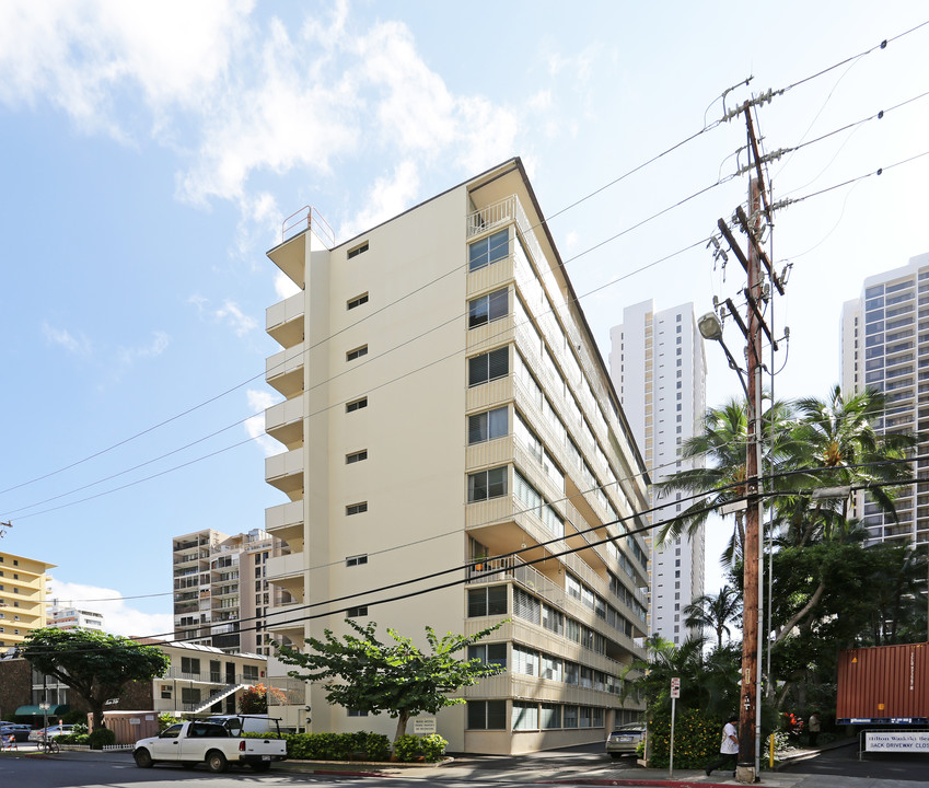 Waikiki Imperial in Honolulu, HI - Building Photo