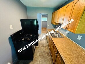 200 Ben Nevis Rd in St. Louis, MO - Building Photo - Building Photo