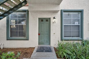 10858 Sabre Hill Dr in San Diego, CA - Building Photo