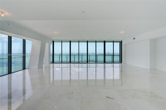 788 NE 23rd St, Unit 3102 in Miami, FL - Foto de edificio - Building Photo