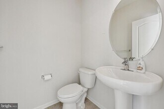 1613 Wesbourne Dr in Upper Marlboro, MD - Building Photo - Building Photo