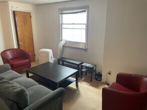 622 Copeland St, Unit 2 in Pittsburgh, PA - Foto de edificio - Building Photo