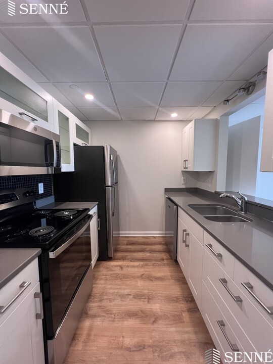 1007 Massachusetts Ave, Unit 305 in Cambridge, MA - Building Photo