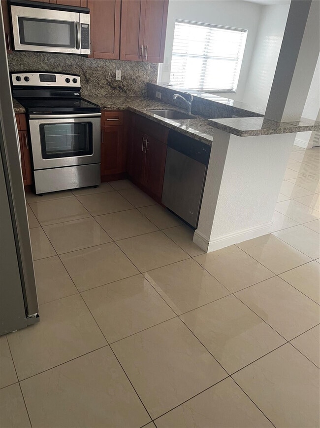 3611 NE 15th Ave in Pompano Beach, FL - Building Photo - Building Photo