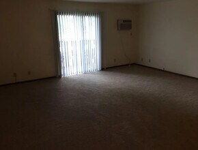 Green Meadows Apartments-Fond du Lac in Fond du Lac, WI - Building Photo - Building Photo