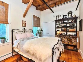 374 Union St in Peterborough, NH - Building Photo