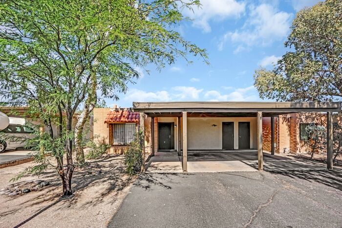 1832 S Skyview Pl in Tucson, AZ - Building Photo