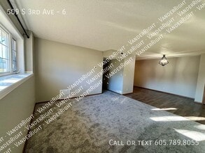 509 3rd Ave, Unit 6 in Brandon, SD - Building Photo - Building Photo