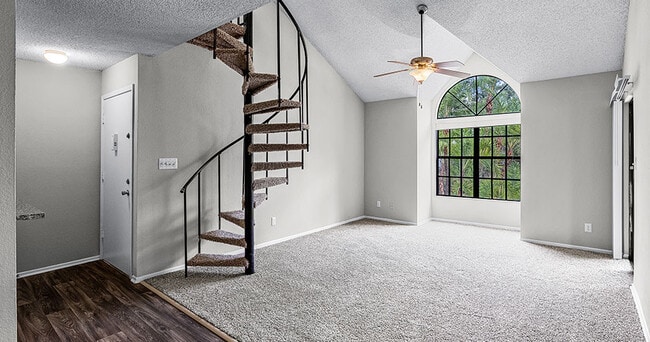 The Oaks of Woodland Park Apartments in Tampa, FL - Foto de edificio - Building Photo