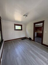 1041 Clark St in Akron, OH - Building Photo - Building Photo