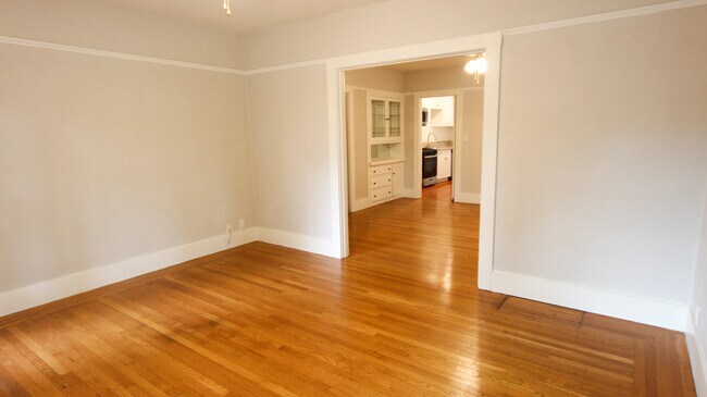 2724 H St, Unit Apartment D in Sacramento, CA - Building Photo - Building Photo