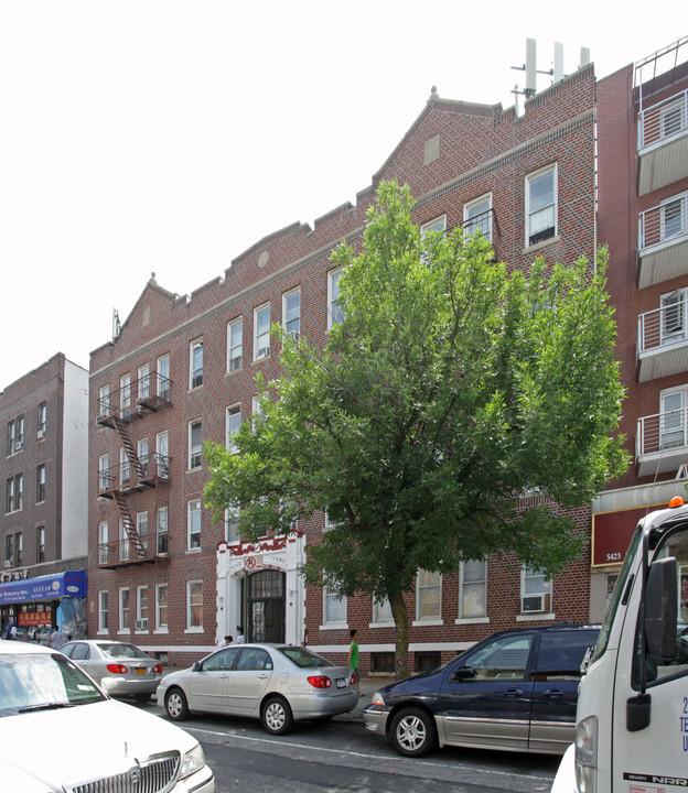 Sunset Court in Brooklyn, NY - Building Photo