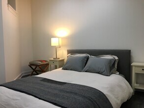 1760 N Clark St in Chicago, IL - Building Photo - Building Photo