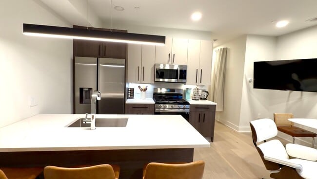3934 14th St NW, Unit 102 in Washington, DC - Building Photo - Building Photo