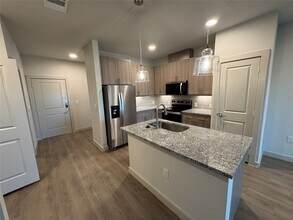 6000 Jones Rd in Bryan, TX - Building Photo - Building Photo