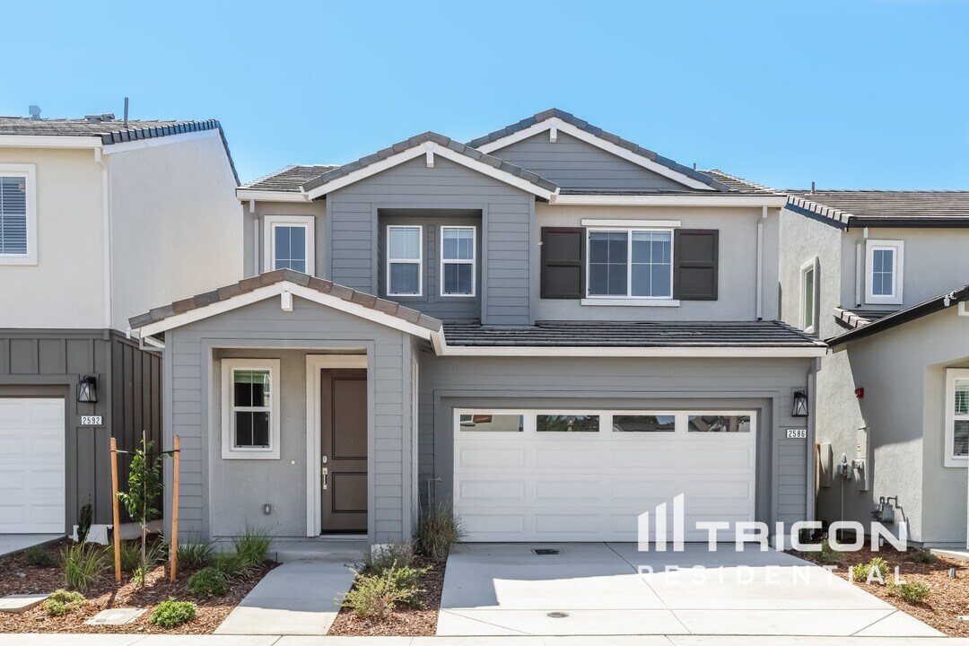 2586 Gold Brk St in Lincoln, CA - Building Photo