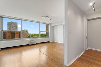 3600 N Lake Shore Dr in Chicago, IL - Building Photo - Building Photo