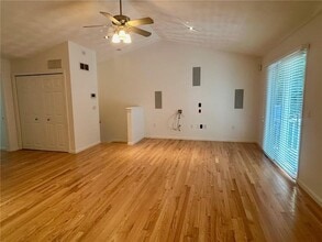 266 Scituate Ave in Cranston, RI - Building Photo - Building Photo