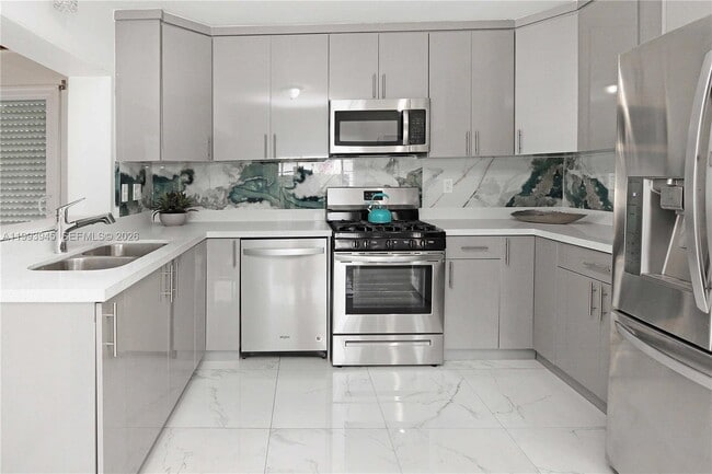 1510 Hayes St in Hollywood, FL - Building Photo - Building Photo