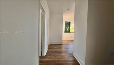 337 SW 5th Ave in Miami, FL - Building Photo - Building Photo