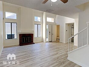 2276 Sandcastle Way in Sacramento, CA - Building Photo - Building Photo