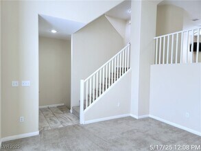 316 Fountain Crossing Ln in Henderson, NV - Building Photo - Building Photo