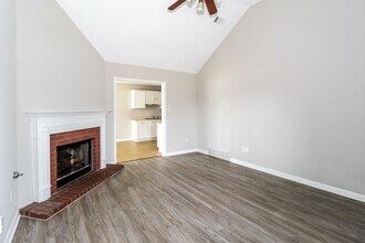1052 Cross Wood Ln in Cordova, TN - Building Photo - Building Photo