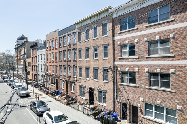 518 Park Ave in Hoboken, NJ - Building Photo - Building Photo